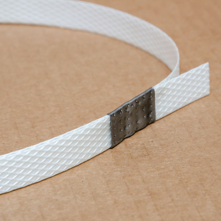 Металлическая скоба для упаковочных лент 16х0,5 мм оцинкованная (скрепа) от компании Европактрейд Металлическая скоба для упаковочных лент 16х0,5 мм оцинкованная (скрепа) от компании Европактрейд