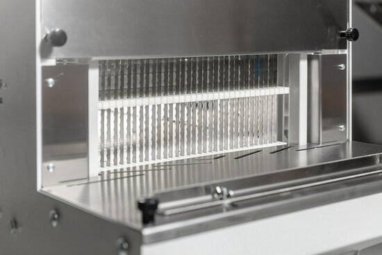 Автоматическая хлеборезательная машина МРХ-3-420