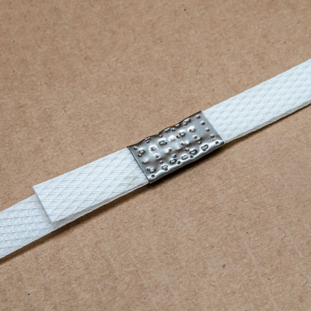 Металлическая скоба для упаковочных лент 13х0,5 мм углеродистая сталь (скрепа) от компании Европактрейд Металлическая скоба для упаковочных лент 13х0,5 мм углеродистая сталь (скрепа) от компании Европактрейд