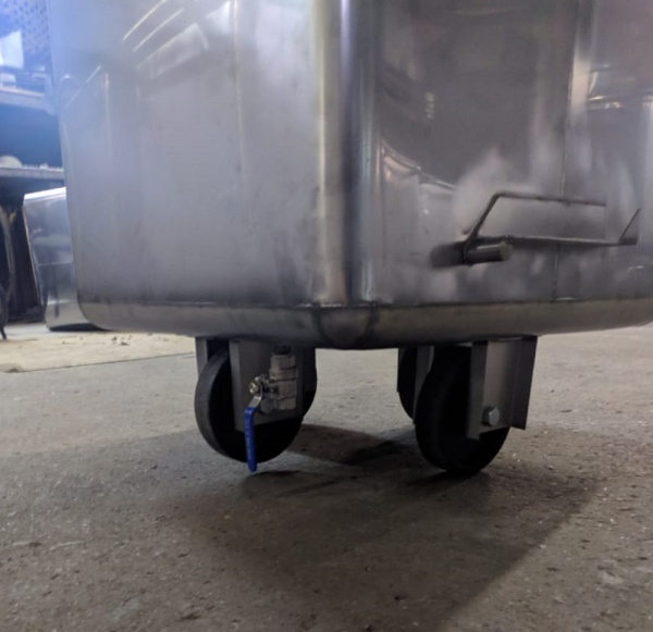 Тележка-чан 260 л AISI 304с краном DN 20 1/2 Тележка-чан 260 л AISI 304с краном DN 20 1/2