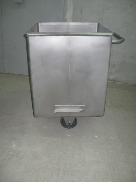 Тележка-чан “Чебурашка” (“Китаянка”) для фарша 300 л AISI 304 Тележка-чан “Чебурашка” (“Китаянка”) для фарша 300 л AISI 304