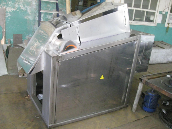 Измельчитель замороженных блоков (блокорезка) МИФ-1300 Измельчитель замороженных блоков (блокорезка) МИФ-1300