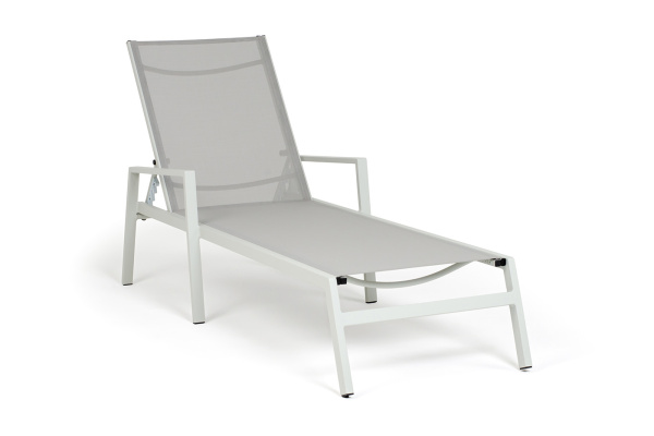 "Парма" шезлонг, каркас алюминий светло-серый (RAL7035) муар, ткань текстилен темно-серая от компании Европактрейд "Парма" шезлонг, каркас алюминий светло-серый (RAL7035) муар, ткань текстилен темно-серая от компании Европактрейд