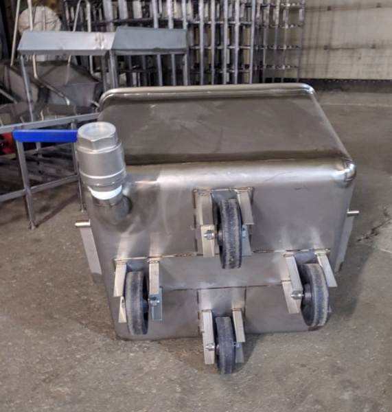 Тележка чан 200 л AISI 304 с краном DN50 2" Тележка чан 200 л AISI 304 с краном DN50 2"