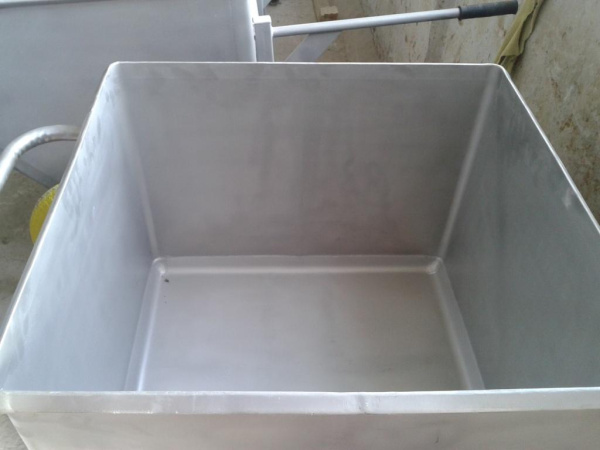 Тележка-чан “Чебурашка” (“Китаянка”) для фарша 200 л AISI 304 Тележка-чан “Чебурашка” (“Китаянка”) для фарша 200 л AISI 304