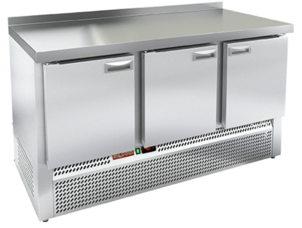 GNE 111/BT W стол охл.(-10-18), 3 двери, 1485х700х850мм, ниж.распол.агрегата, пластифик., HICOLD RUS, арт. 281795 от компании Европактрейд