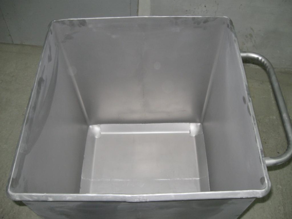 Тележка-чан “Чебурашка” (“Китаянка”) для фарша 300 л AISI 304 Тележка-чан “Чебурашка” (“Китаянка”) для фарша 300 л AISI 304