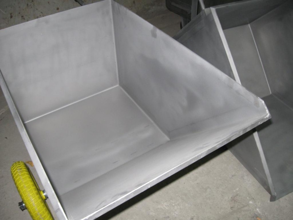 Тележка ковшовая “Рикша” 250 л AISI 430 Тележка ковшовая “Рикша” 250 л AISI 430