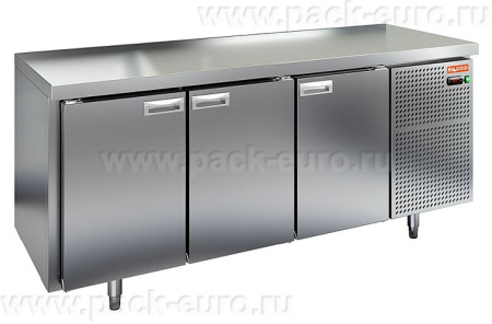 GN 111/BT O стол охл.(-10-20), островн.,3 двери, 1835х700х850мм, HICOLD RUS, арт. 282776 от компании Европактрейд