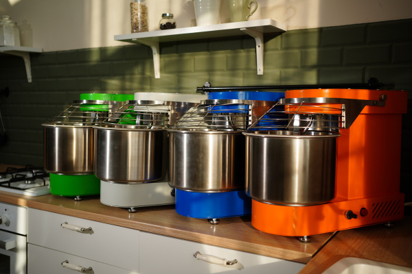 Спиральная тестомесительная машина SOLO-05